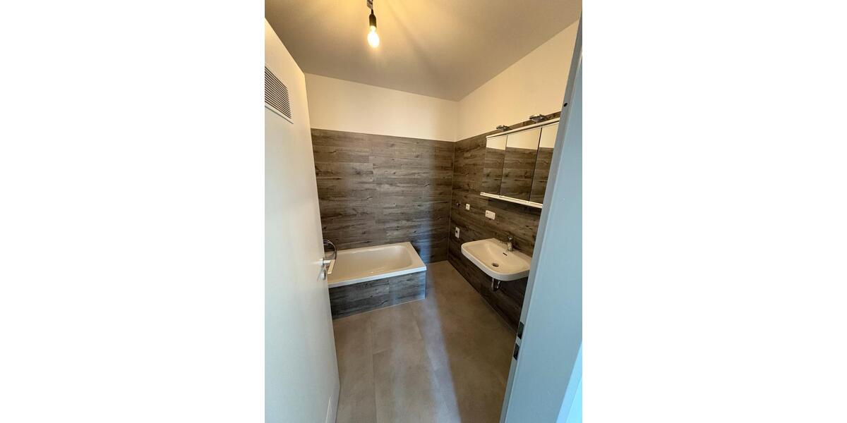 Etagenwohnung Freyung - 4 Zimmer, 80 m&sup2;, 560&euro; | Angebot:26475309