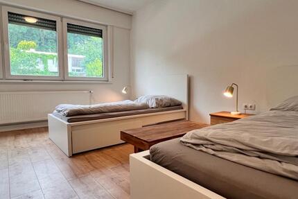 3-Zimmerwohnung mit 5 Betten, Küche, BadWC, Balkon, WLAN, Waschmaschine 3 zimmer