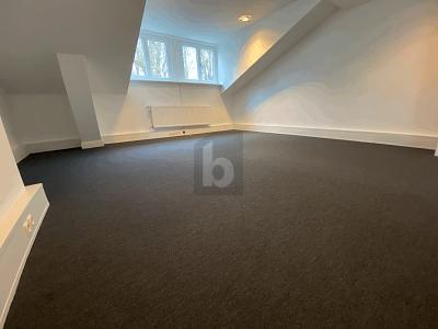 MODERN - PLATZ UM KREATIV ZU SEIN