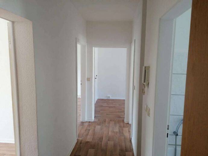 Etagenwohnung Burg - 3 Zimmer, 60 m&sup2;, 295&euro; | Angebot:25739590