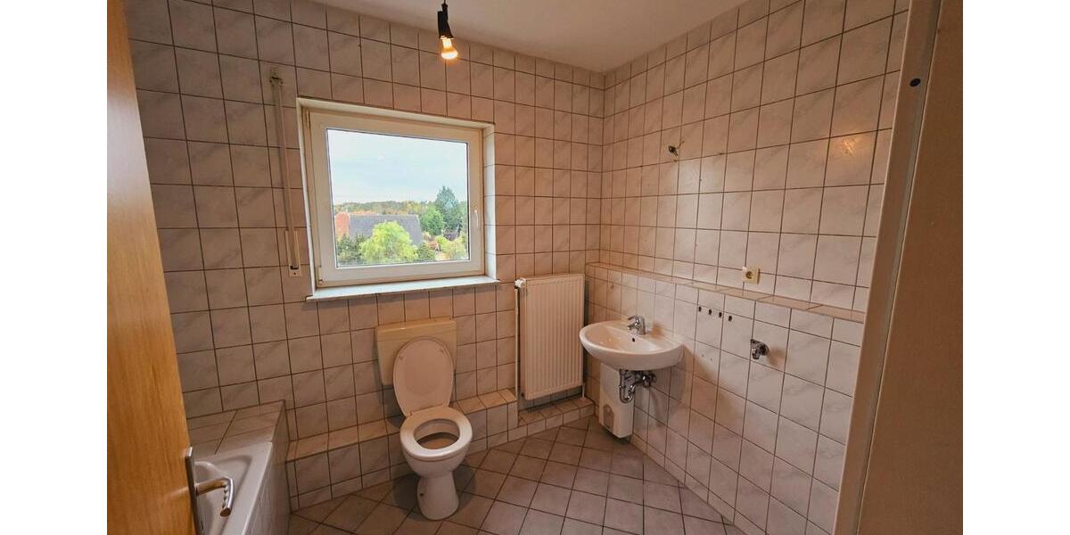 Dachgeschoßwohnung Zerbst (Anhalt) Leps - 3 Zimmer, 80 m&sup2;, 350&euro; | Angebot:26136850
