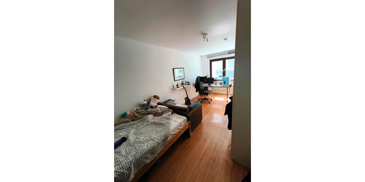 Wohnen auf Zeit Bremerhaven Mitte - 4 Zimmer, 17 m&sup2;, 330&euro; | Angebot:26502274