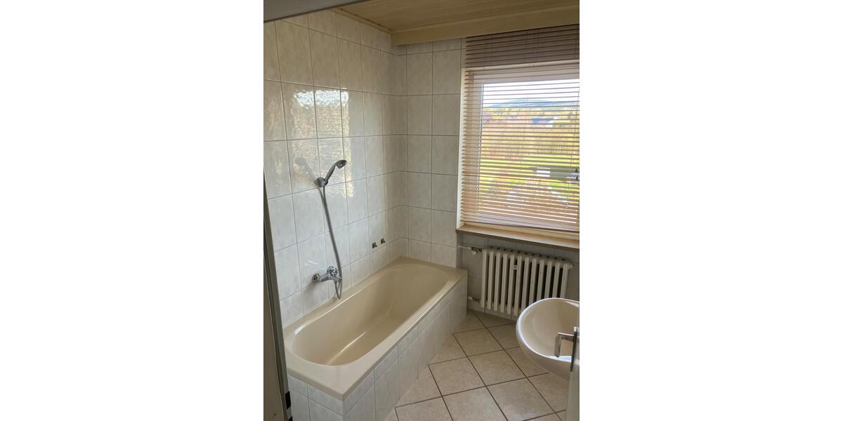 Etagenwohnung Mehlmeisel - 2 Zimmer, 68 m&sup2;, 410&euro; | Angebot:25995143