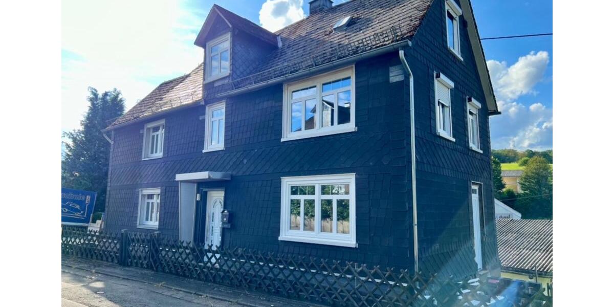 Einfamilienhaus Dillenburg - 9 Zimmer, 180 m&sup2;, 1.410&euro; | Angebot:25264261