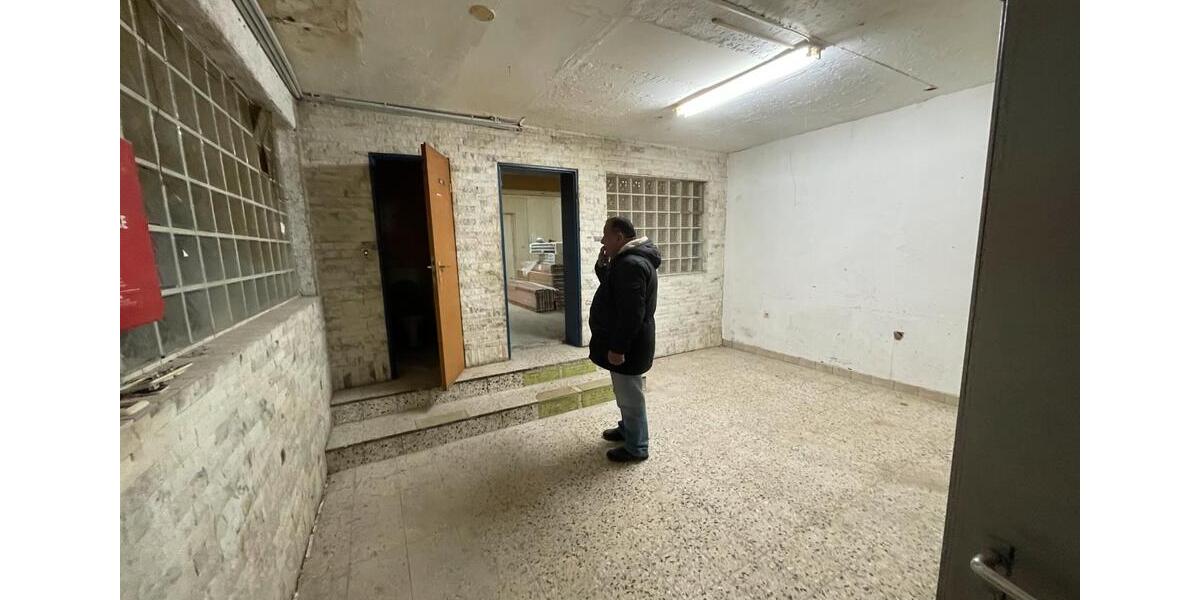 Geschäfts- Büro und Lagerfläche zu vermieten in Oberhausen zimmer