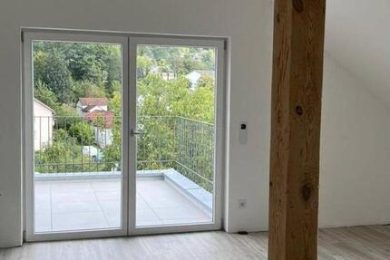 Exklusive Dachgeschoßwohnung – Erstbezug nach Komplettsanierung
