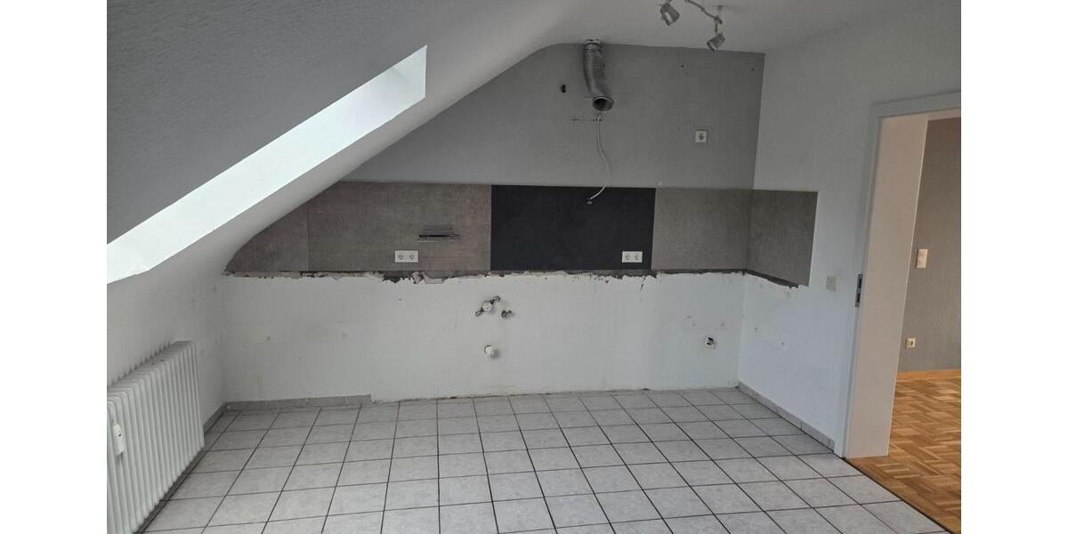 Dachgeschoßwohnung Mettlach - 3.5 Zimmer, 122 m&sup2;, 950&euro; | Angebot:24940943