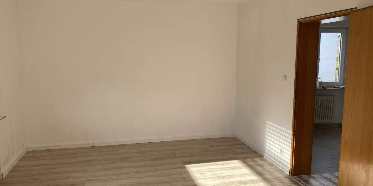 Etagenwohnung Baiersdorf Igelsdorf - 3 Zimmer, 100 m&sup2;, 690&euro; | Angebot:23824400