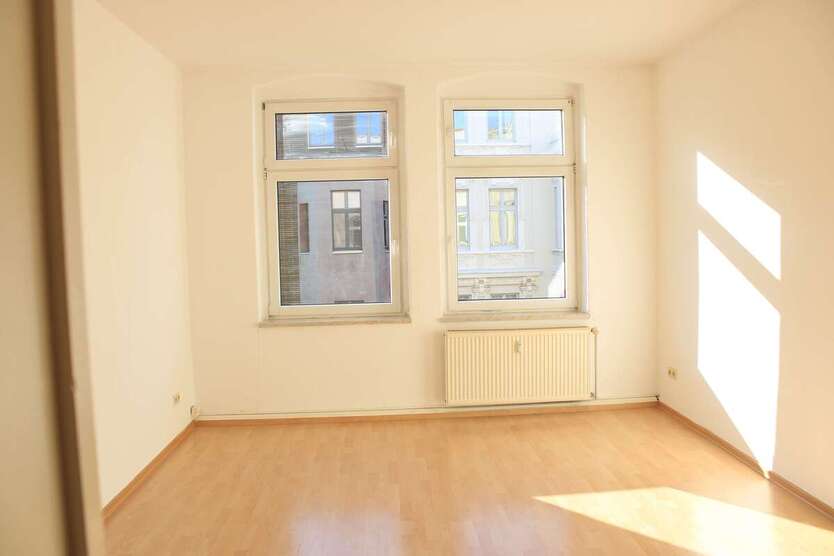 Charmante Altbauwohnung * 3- Zimmer mit Einbauküche 3 zimmer