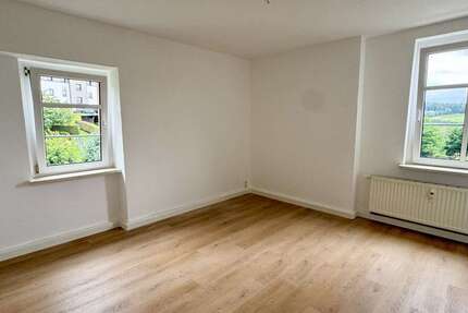 Wohnung Lößnitz - 3 Zimmer, 58 m&sup2;, 400&euro; | Angebot:27271407