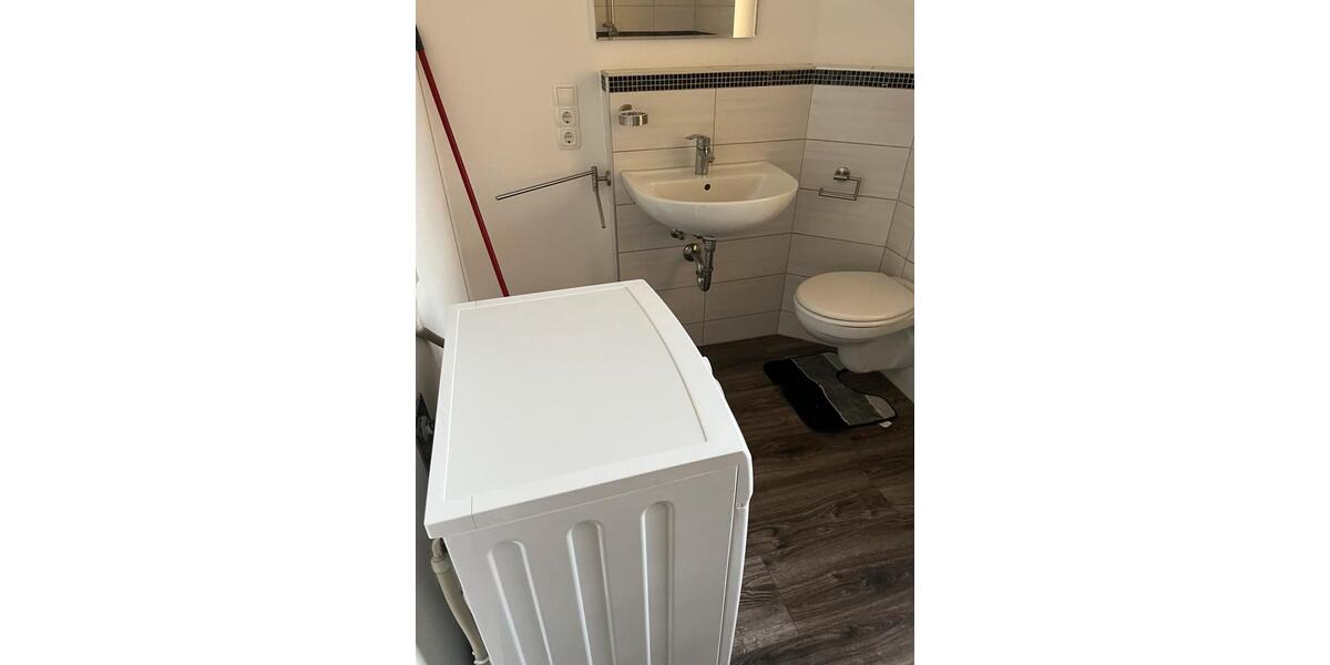 Hochparterre Arzberg - 2 Zimmer, 80 m&sup2;, 22&euro; | Angebot:26638649