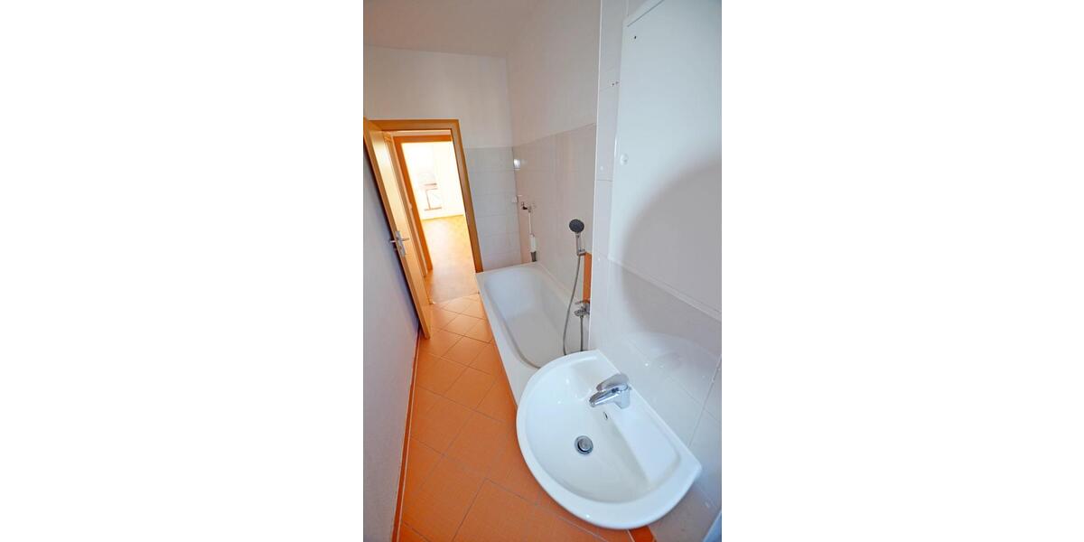 Etagenwohnung Sangerhausen - 3 Zimmer, 61 m&sup2;, 366&euro; | Angebot:26381092