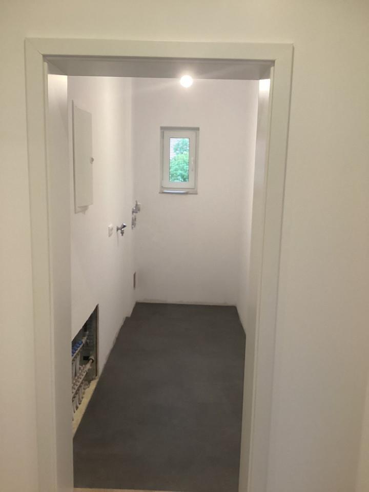 Sehr schöne helle 3 Raum Wohnung zimmer