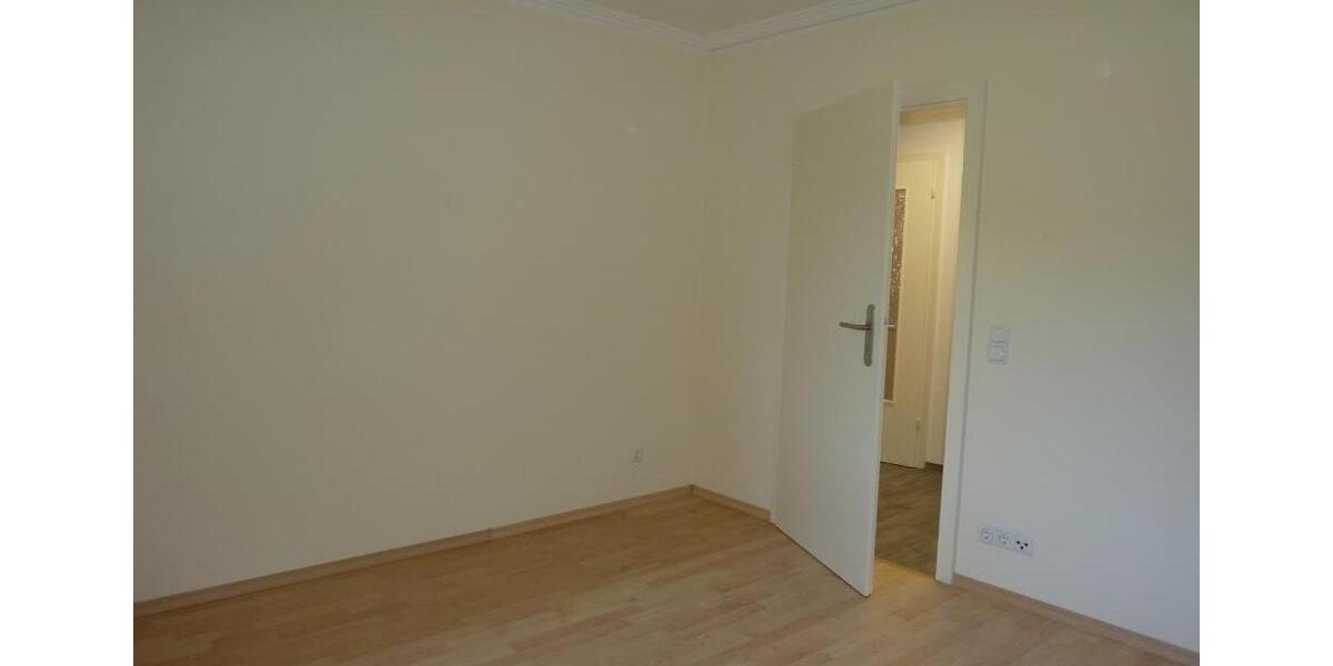 Erdgeschoßwohnung Arnschwang - 2 Zimmer, 75 m&sup2;, 630&euro; | Angebot:26144185