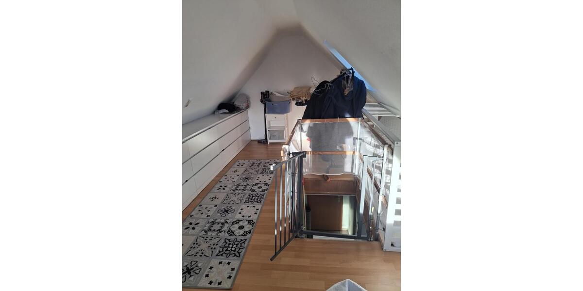 Etagenwohnung Butzbach - 3 Zimmer, 90 m&sup2;, 950&euro; | Angebot:26385293
