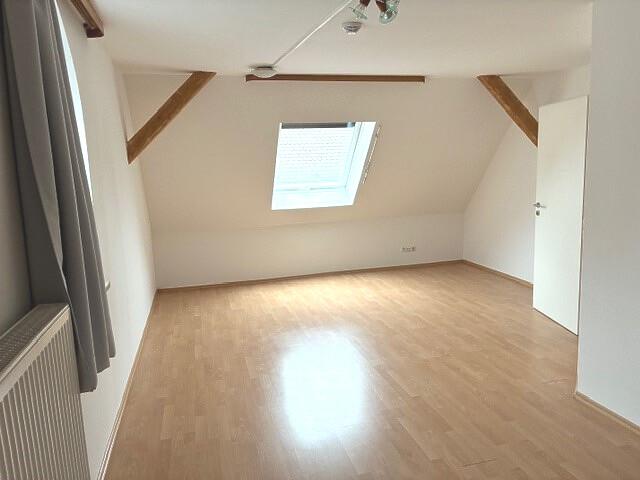 Dachgeschoßwohnung Krumbach (Schwaben) - 1 Zimmer, 23 m&sup2;, 380&euro; | Angebot:26533453