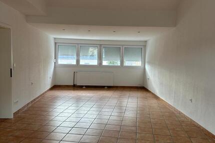 Wohnung Saarbrücken West - 3 Zimmer, 80 m&sup2;, 640&euro; | Angebot:25266550