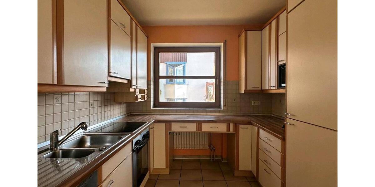 Etagenwohnung Sennfeld - 4 Zimmer, 104 m&sup2;, 1.100&euro; | Angebot:26626274
