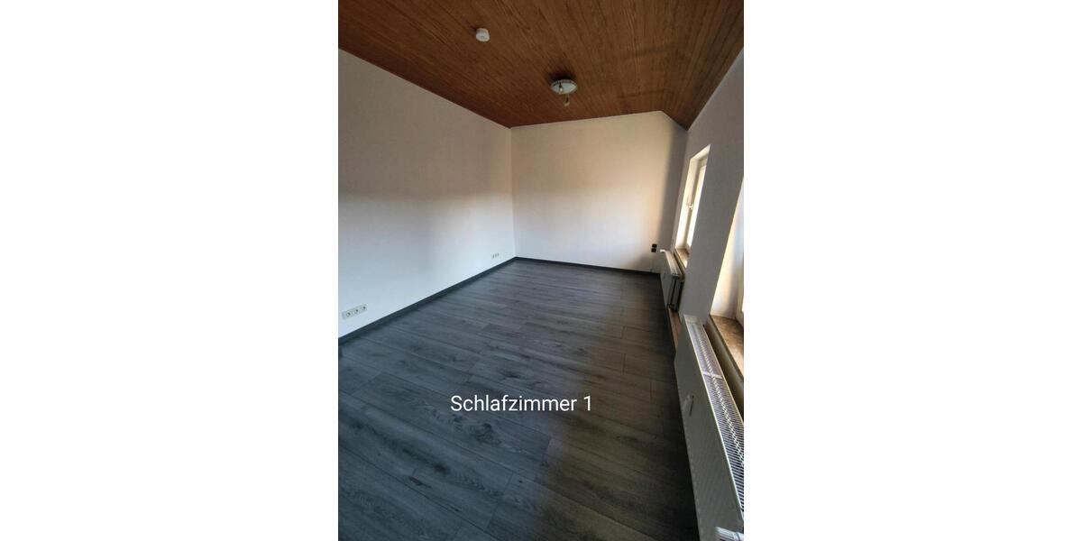 Etagenwohnung Königslutter am Elm - 6 Zimmer, 120 m&sup2;, 960&euro; | Angebot:26693489