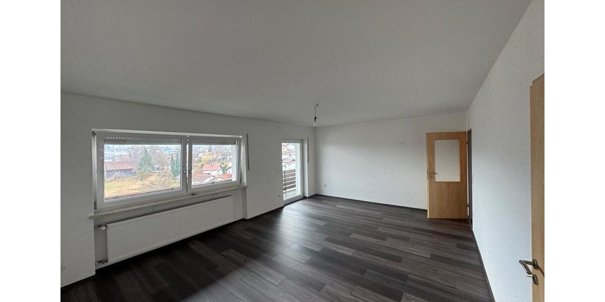 Etagenwohnung Viechtach - 4 Zimmer, 115 m&sup2;, 820&euro; | Angebot:25811067