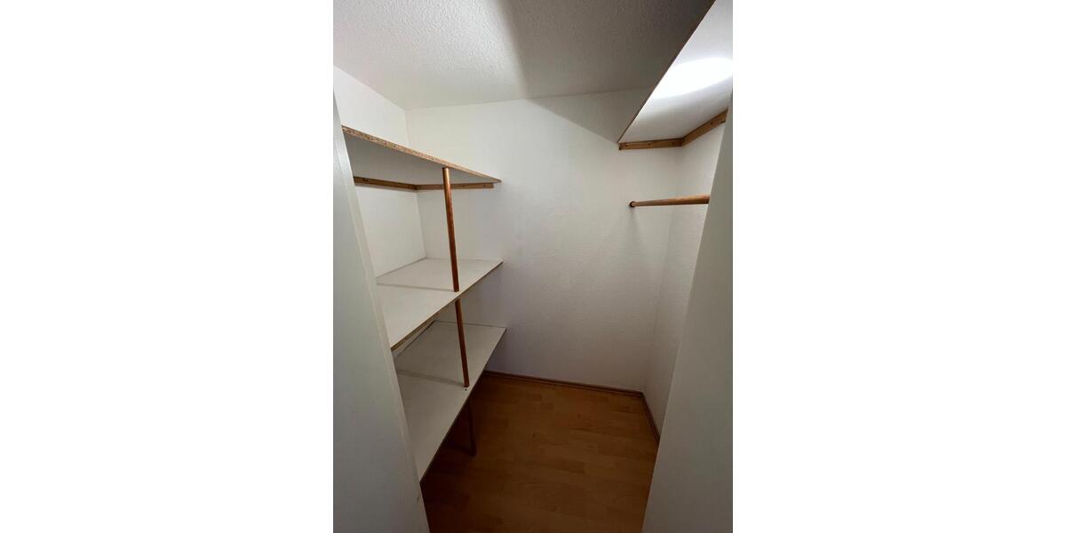 Etagenwohnung Bad Langensalza - 4 Zimmer, 100 m&sup2;, 650&euro; | Angebot:26367199