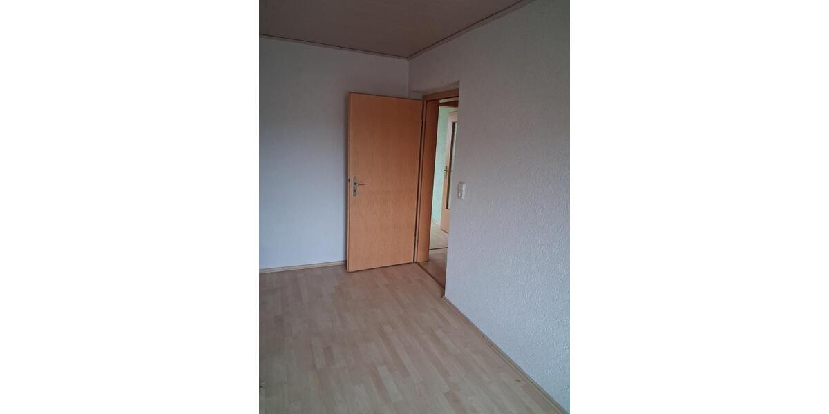 Erdgeschoßwohnung Zerbst (Anhalt) Leps - 3 Zimmer, 66 m&sup2;, 290&euro; | Angebot:25852253