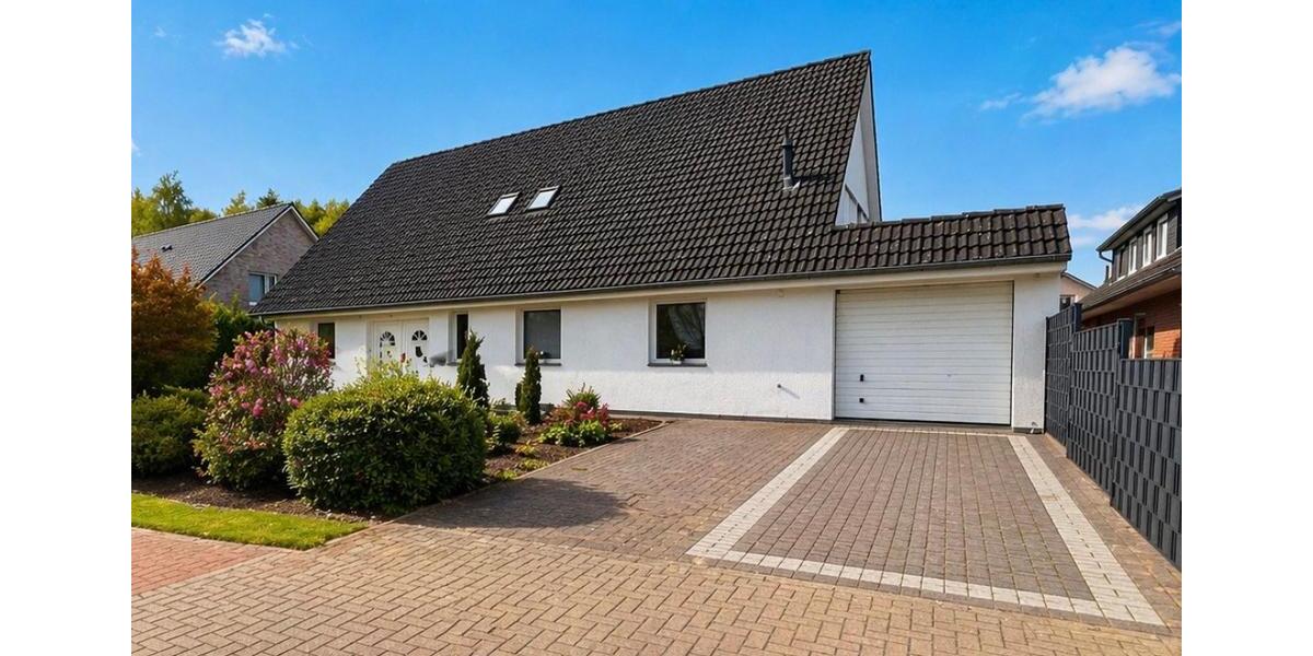 Einfamilienhaus Brackel - 7 Zimmer, 220 m&sup2;, 2.400&euro; | Angebot:26698292