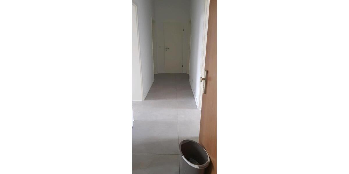 Etagenwohnung Sande - 3 Zimmer, 66 m&sup2;, 521&euro; | Angebot:24378149