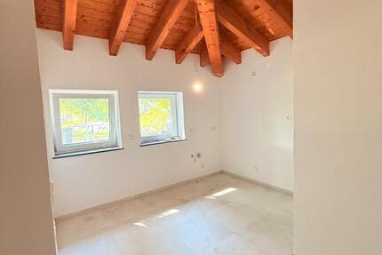 Modernes Wohnen: Neubauwohnung mit Fußbodenheizung- Erstbezug zimmer