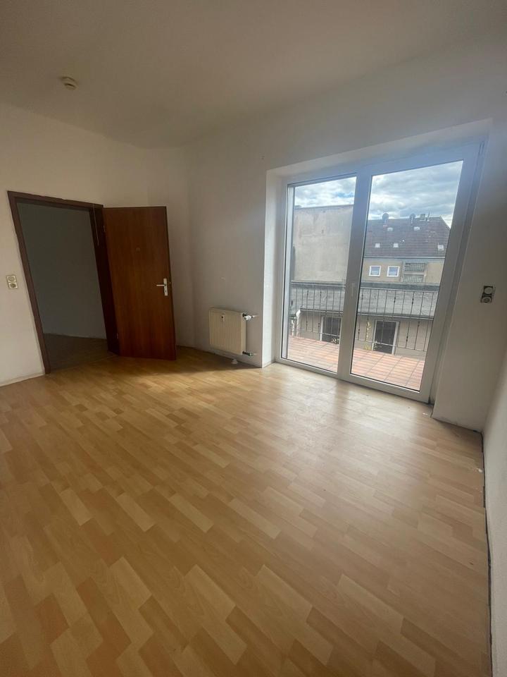 3-Zimmer-Wohnung mit Balkon in GE-Altstadt zu vermieten. (3.OG)