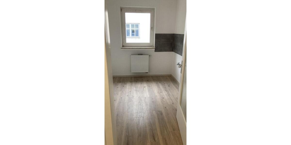 Etagenwohnung Wuppertal Gemarkung Barmen - 3 Zimmer, 78 m&sup2;, 899&euro; | Angebot:26606878