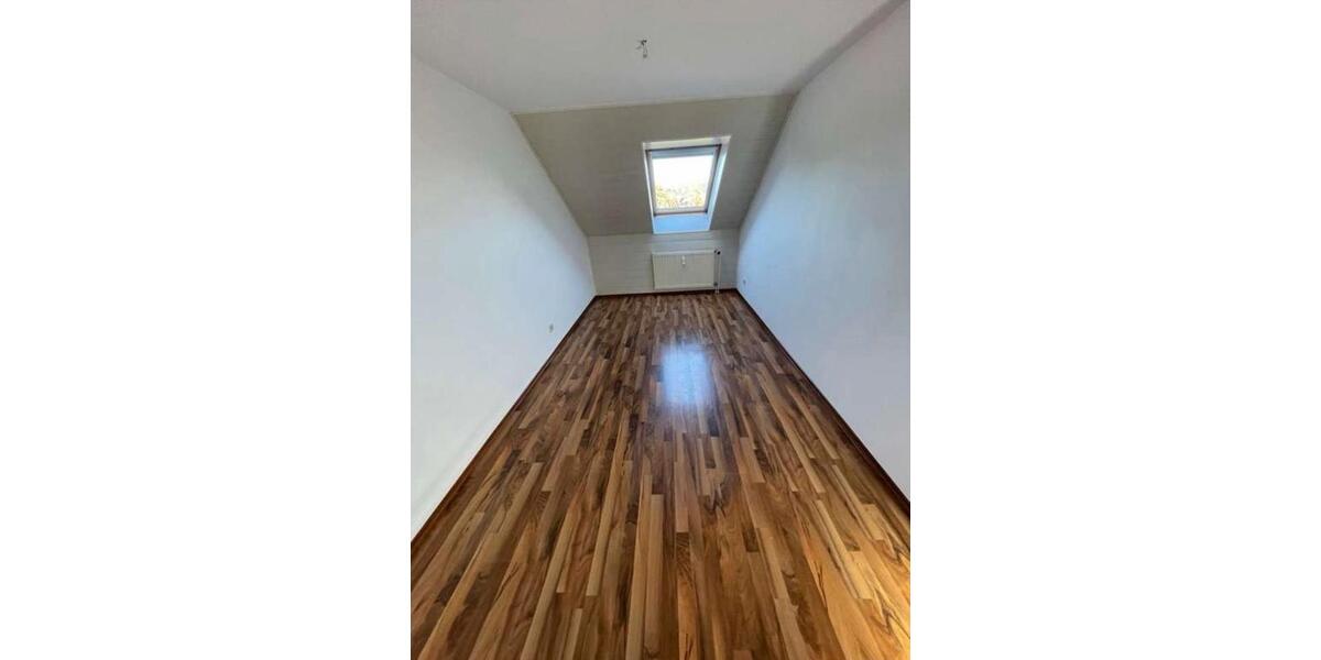 Dachgeschoßwohnung Gehrden - 3 Zimmer, 64 m&sup2;, 810&euro; | Angebot:26600912