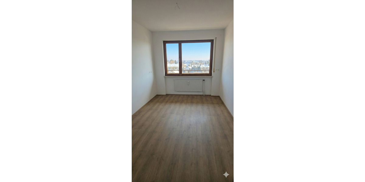 Etagenwohnung Augsburg Göggingen - 3 Zimmer, 96 m&sup2;, 1.250&euro; | Angebot:24871141