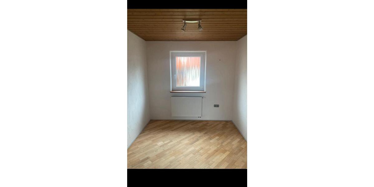 Doppelhaushälfte Rauhenebrach - 3 Zimmer, 140 m&sup2;, 900&euro; | Angebot:26168873