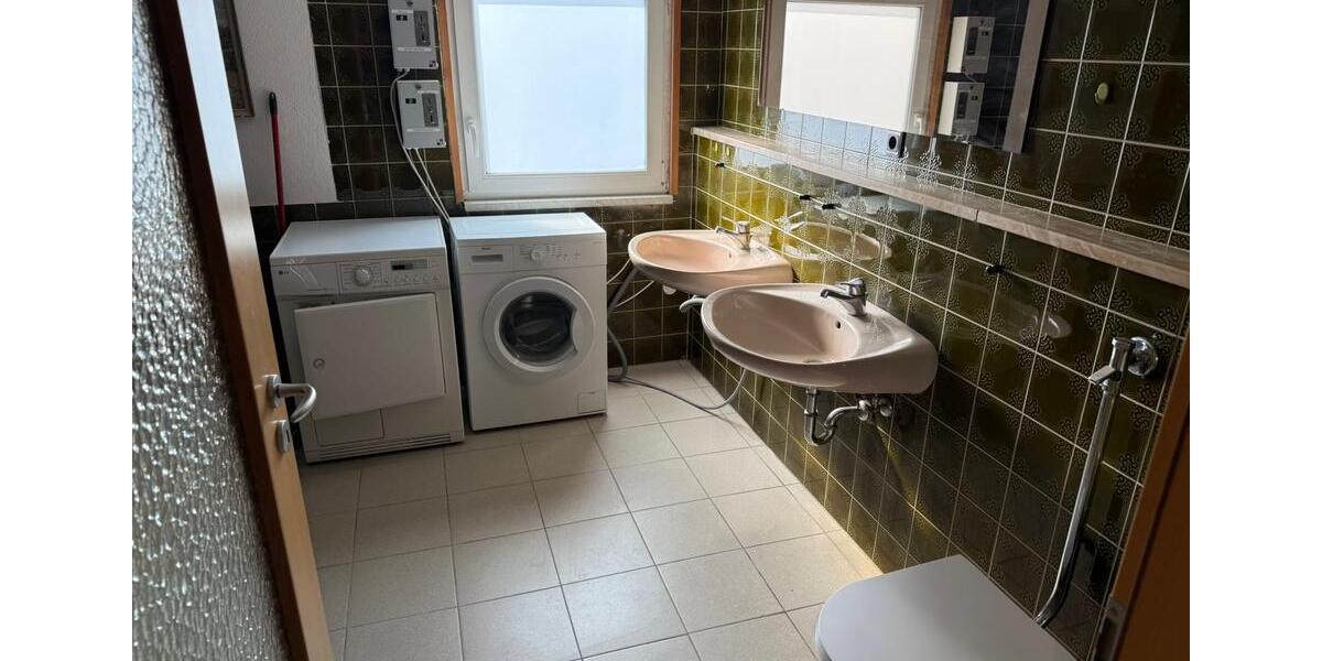 Etagenwohnung Weiherhammer - 4 Zimmer, 120 m&sup2;, 1.100&euro; | Angebot:25350113
