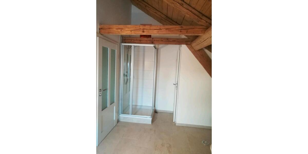 Dachgeschoßwohnung Hutthurm - 1 Zimmer, 82 m&sup2;, 650&euro; | Angebot:24848515