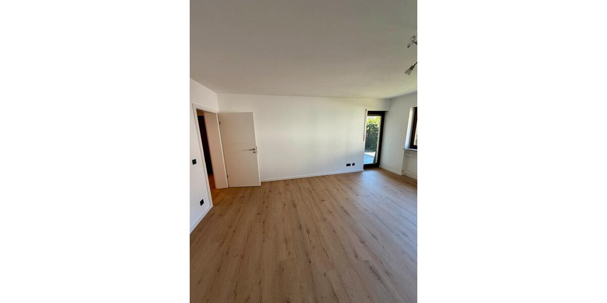 Erdgeschoßwohnung Nürnberg Gaismannshof - 3 Zimmer, 70 m&sup2;, 1.250&euro; | Angebot:26701504