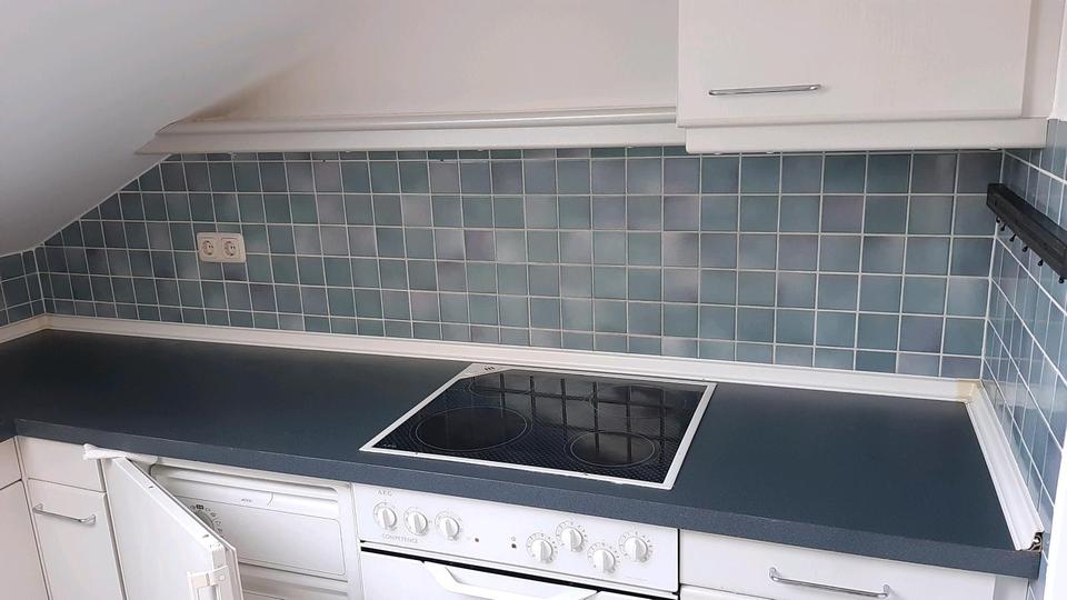 Appartement mit separater Küche an Einzelperson zimmer