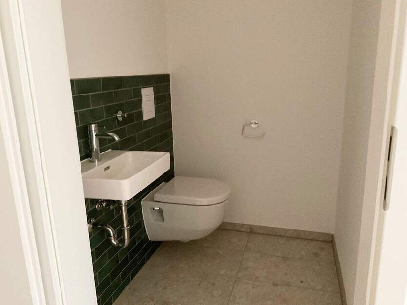 **Familien Willkommen** Wohngenuss im NEUBAU mit Dachterrasse, Tageslichtbad, Einbauküche, Parkett 5 zimmer