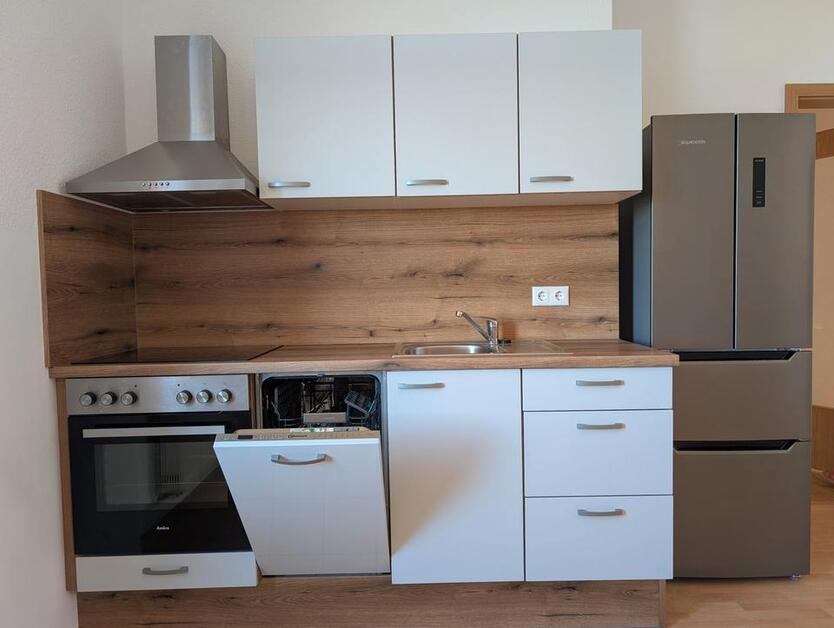 Stilvolle 3-Zimmer-AltbauWohnung mit Einbauküche und modernem Komfort