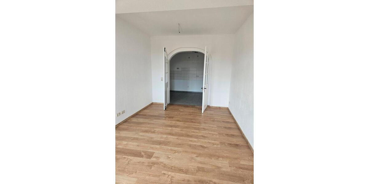Etagenwohnung Bad Frankenhausen/Kyffhäuser Kyffhäuser - 3 Zimmer, 84 m&sup2;, 680&euro; | Angebot:25053844