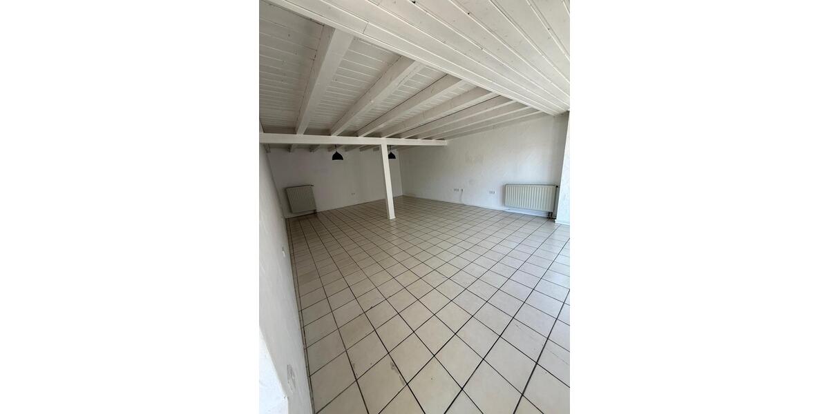 Etagenwohnung Kolitzheim - 2.5 Zimmer, 85 m&sup2;, 550&euro; | Angebot:26086251