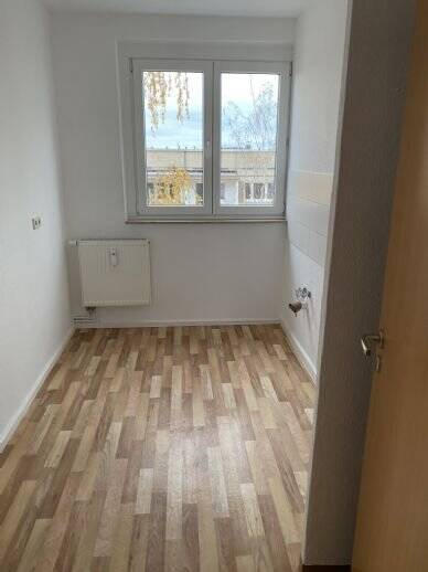 Etagenwohnung Eisleben Lutherstadt Eisleben - 3 Zimmer, 61 m&sup2;, 286&euro; | Angebot:25803198