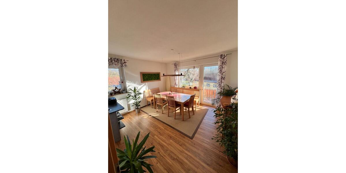 Etagenwohnung Ippesheim - 5 Zimmer, 98 m&sup2;, 550&euro; | Angebot:26563222