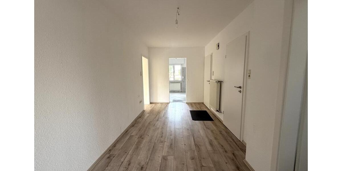 Crange: Erstbezug nach Sanierung| 4,5-Zimmer-Wohnung mit ca. 109 m² 4 zimmer