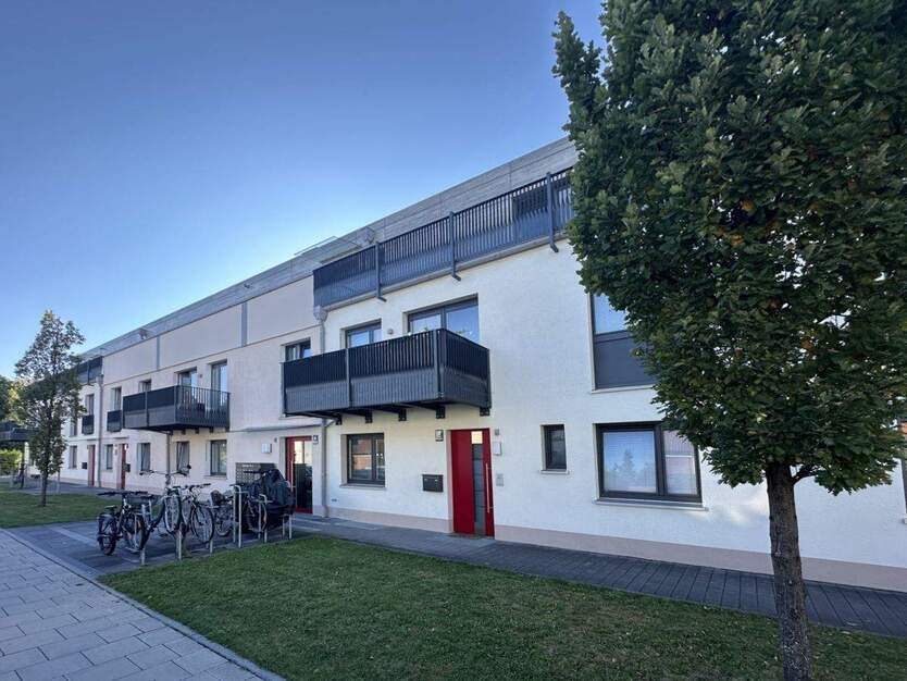 Moderne, lichtdurchflutete 2-Zimmerwohnung mit Balkon in Altperlach 2 zimmer