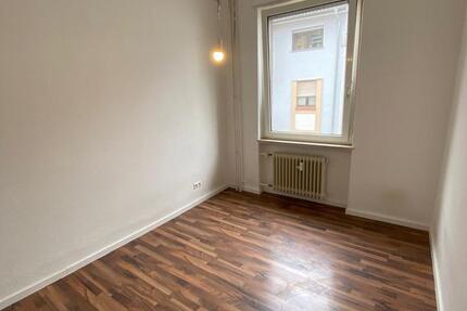 WG-Zimmer in Ludwigshafen – ca. 15 m² – Zentrale Lage 1 zimmer