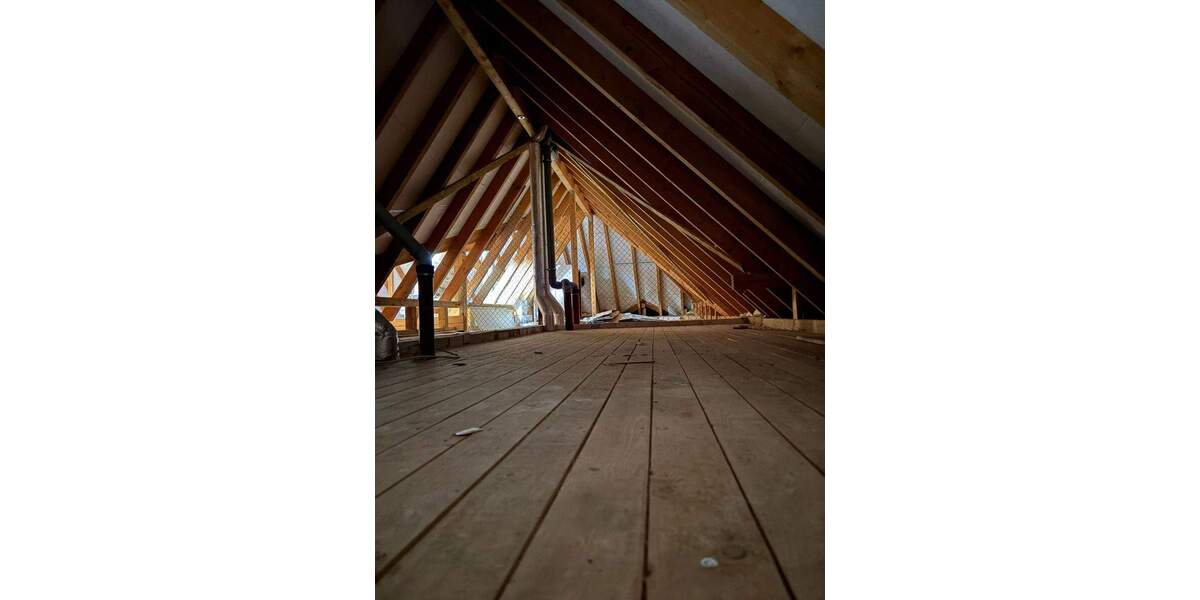 Tolle 1- Raum Wohnung mit Dachbodennutzung zu vermieten 1 zimmer