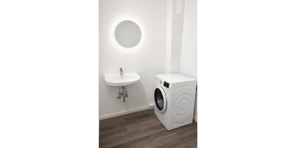 Dachgeschoßwohnung Düsseldorf Heerdt - 2 Zimmer, 72 m&sup2;, 1.150&euro; | Angebot:25118604