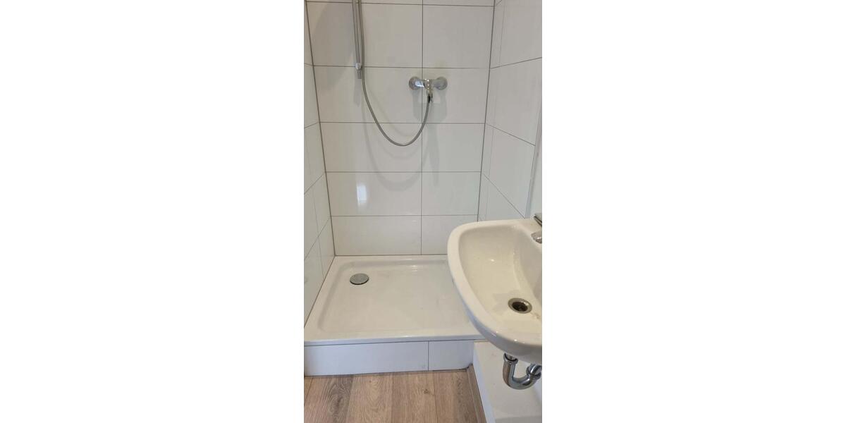 Wohnen auf Zeit Neuss Furth-Mitte - 5 Zimmer, 120 m&sup2;, 450&euro; | Angebot:26043521